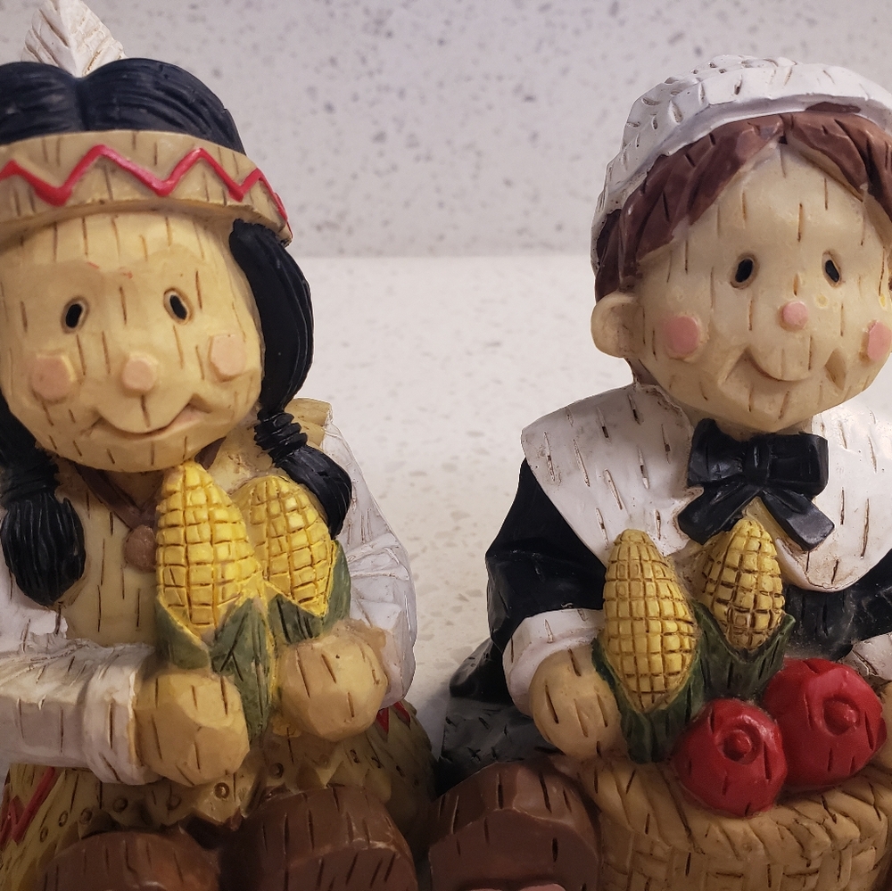 VTG Thanksgiving Décor